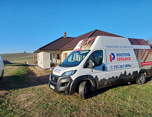 Zateplení stropu zděné novostavby pomocí foukané izolace